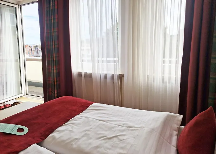 Garner - Wandsbek Marktplatz By Ihg 3*