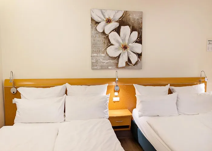 Garner - Wandsbek Marktplatz By Ihg 3*